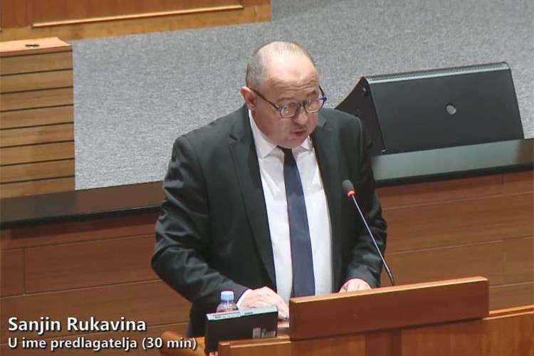 Slika /slike/01 DT RUKAVINA/b9a2ad14-17b6-409b-b941-81601a53fcce.jpg